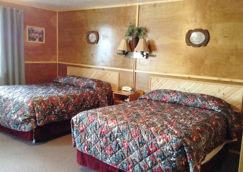Vindel Motel Mackinaw City Oda fotoğraf